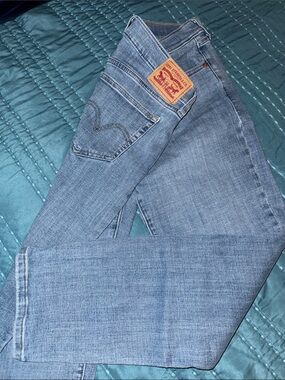 Levi's Light Blue Denim Jeans with Leather Patch